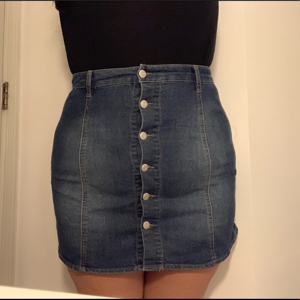 Denim skirt